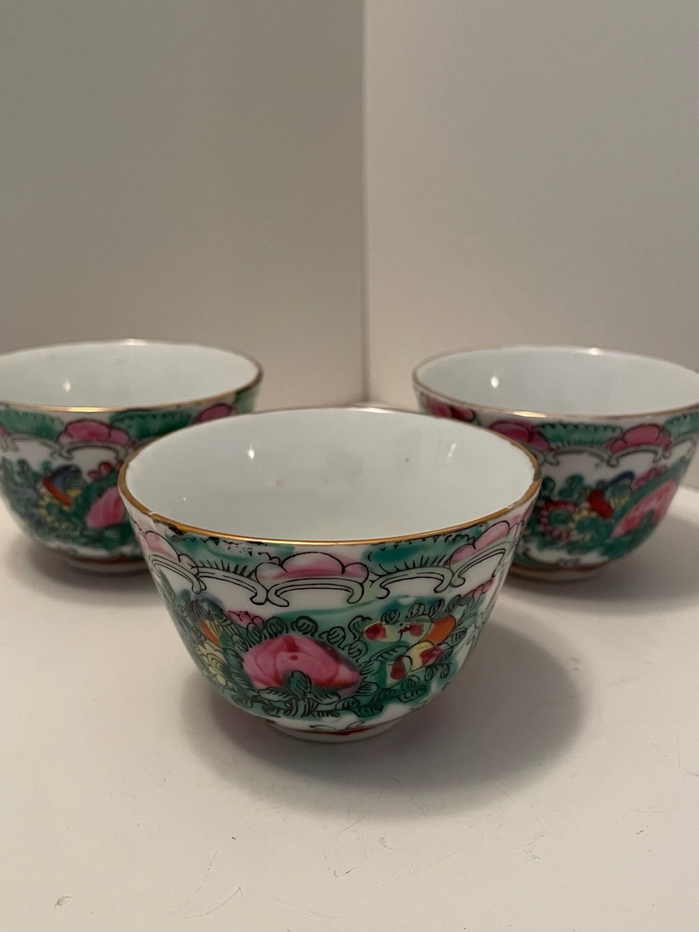 Vtg Chinese Rose Medallion Replacement Tea Cups Set Of 3 Decorated In Hong Kong